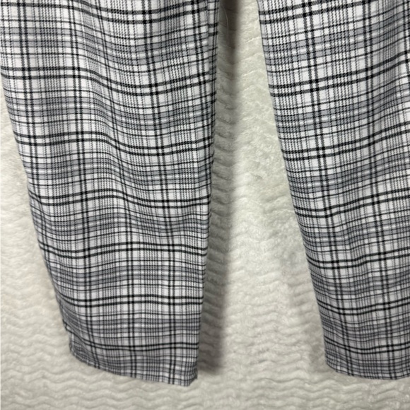 Hollister Gray Plaid Chinos - Picture 14 of 14